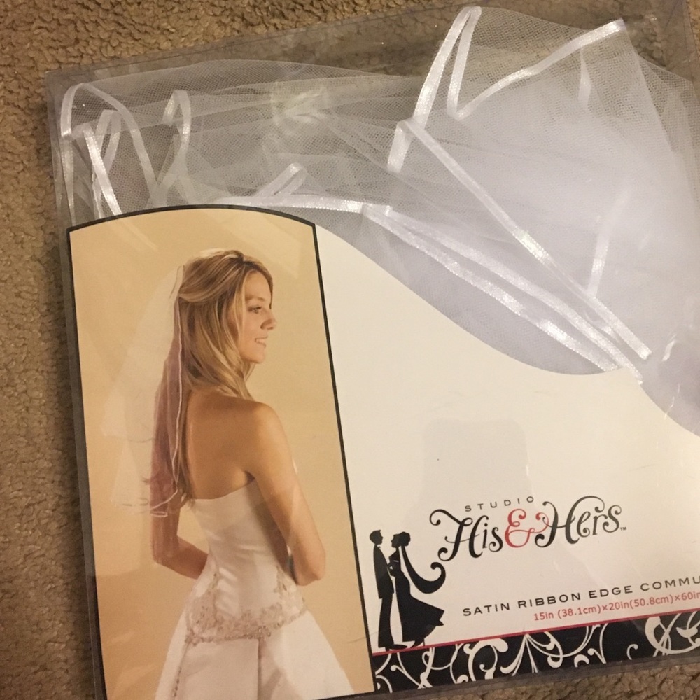 White Bridal Veil